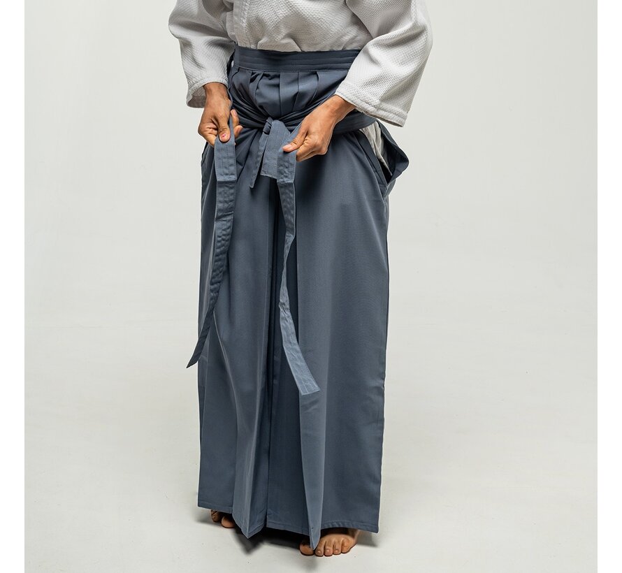 Poly-Rayon Hakama. grijs