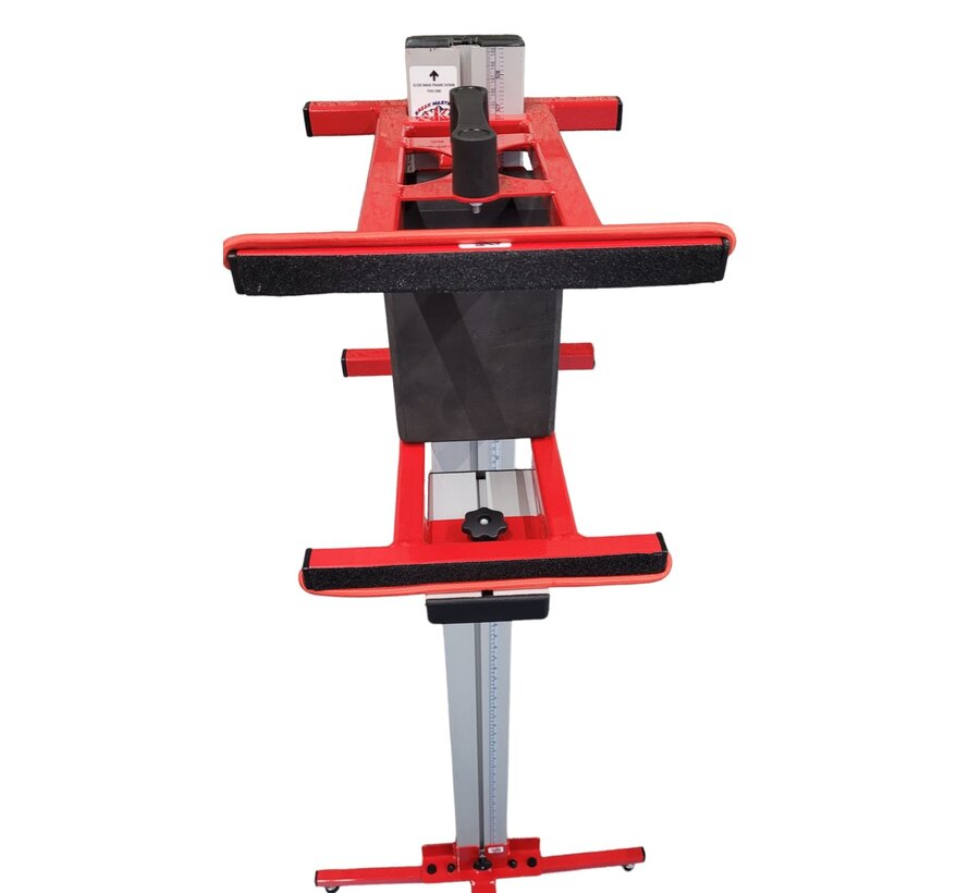 Breekplanken houder voor breektechnieken in hoogte verstelbaar