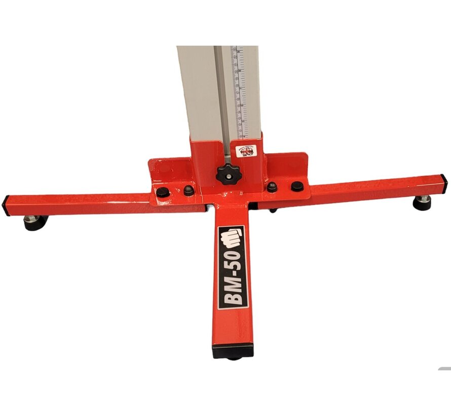 Breekplanken houder voor breektechnieken in hoogte verstelbaar