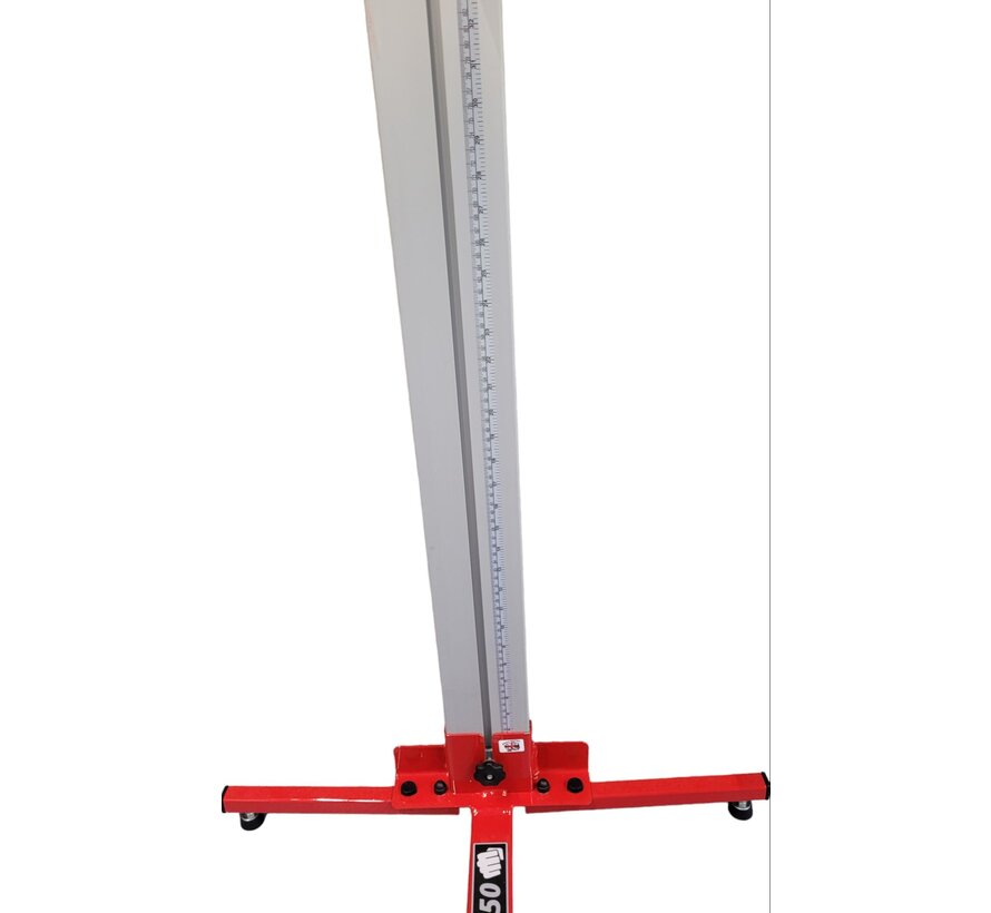 Breekplanken houder voor breektechnieken in hoogte verstelbaar