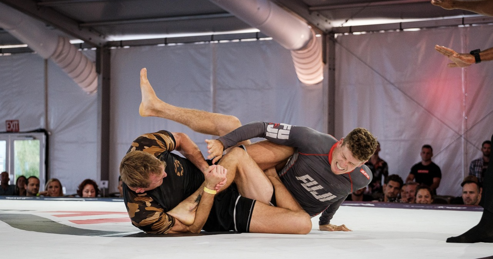 Sponsoring in vechtsporten: van energiedrankjes tot digitale platforms