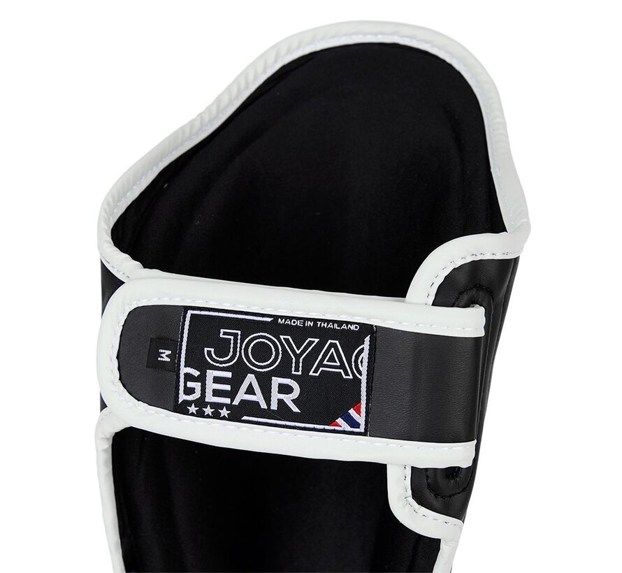 Joya STRIKE Scheenbeschermers -Zwart