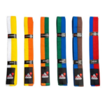 Half gekleurde vechtsport banden