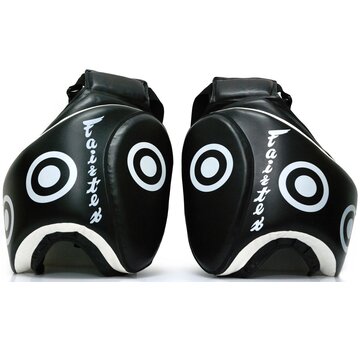 fairtex FAIRTEX Dijbeenbeschermers. Zwart, paar