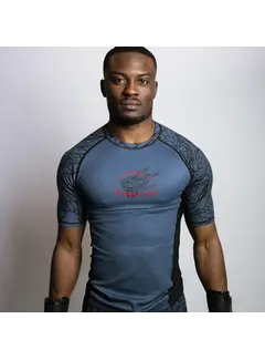 Fumetsu Fumetsu Dragon Slayer rashguard met korte mouwen, blauw/zwart/rood