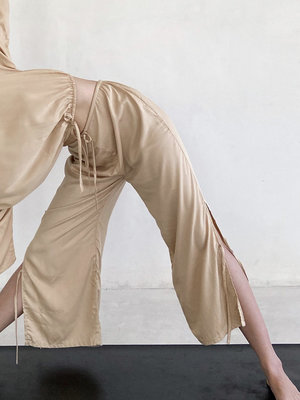 Inti Yoga Studio - Yoga en Lounge Kleding Selena Broek Nude