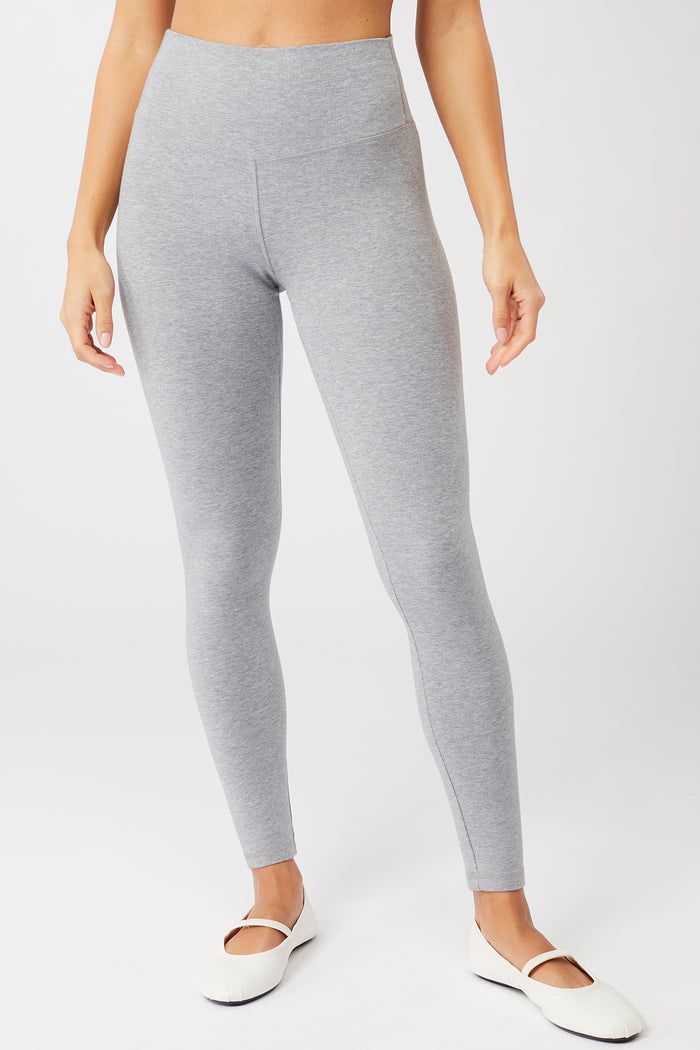 Leggings Review: In Search Of The Perfect Leggings That Won't Slip Down -  Emily Henderson