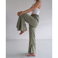 Sukha Broek Sage