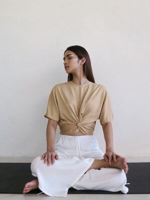 Inti Yoga Studio - Yoga en Lounge Kleding Alisa Top Nude