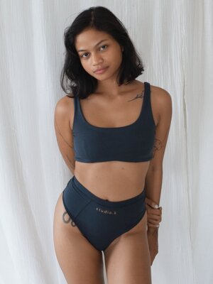 Studio K Yogawear- Yoga en Lounge Kleding Inez Bamboo Bralette Ocean Blue