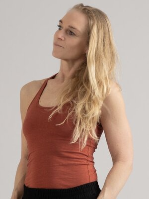 Yogamii - Duurzame Yoga Kleding Anjali Yoga Top Burnt Orange