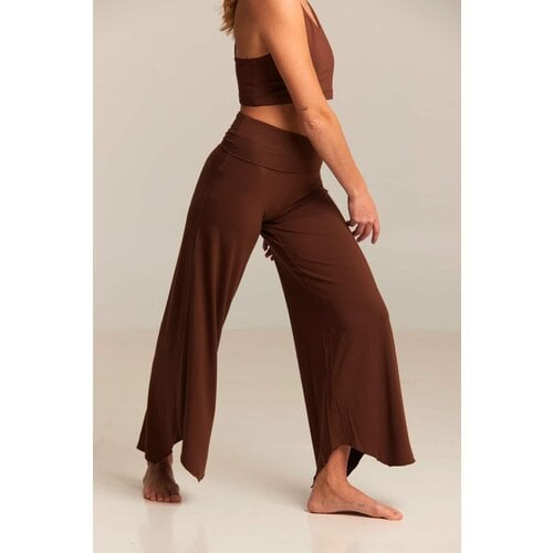 Shambhala Barcelona- Yoga en Sportkleding Maya Flare Broek Bruin