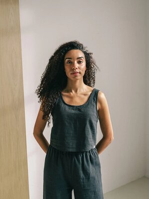 The View Yoga Rio Linen Top Black