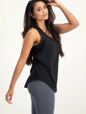 Urban Goddess - Duurzame Yoga- Pilates en Active Kleding Maya Yoga Tank Zwart