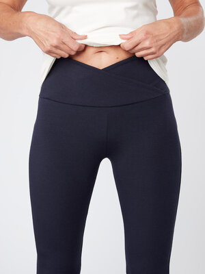 Asquith Flare Legging Bamboo Navy