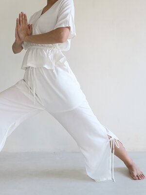 Inti Yoga Studio - Yoga en Lounge Kleding Selena Broek Off-White