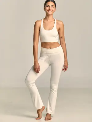 Shambhala Barcelona-Yoga en Sportkleding Shakti Flare Pant Oat