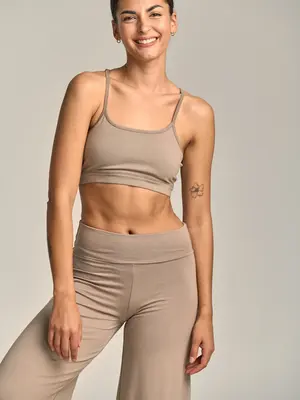 Shambhala Barcelona- Yoga en Sportkleding Akasha Bra Clay
