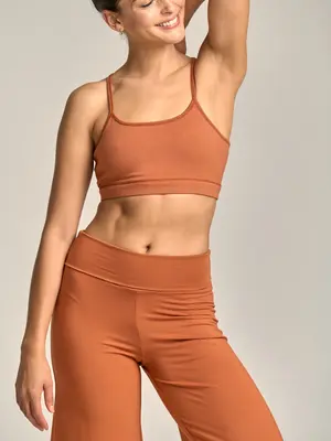 Shambhala Barcelona-Yoga en Sportkleding Akasha Bra Terracota