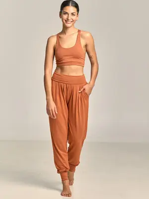 Shambhala Barcelona-Yoga en Sportkleding Purusha Harem Pant Terracota