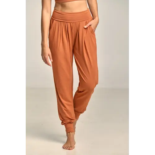 Shambhala Barcelona- Yoga en Sportkleding Purusha Harem Pant Terracotta