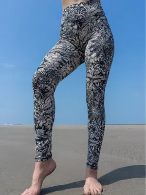 Funky Simplicity - Duurzame Yoga Kleding High Waist Legging Bloom Cream Black