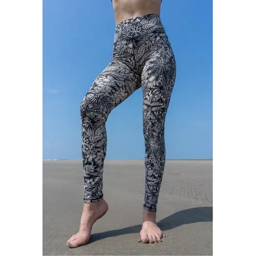 Funky Simplicity - Duurzame Yoga Kleding High Waist Legging Bloom Cream Black