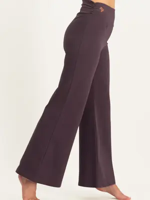 Urban Goddess - Duurzame Yoga- en Lounge Kleding Maeve Wijde Yoga Broek Berry