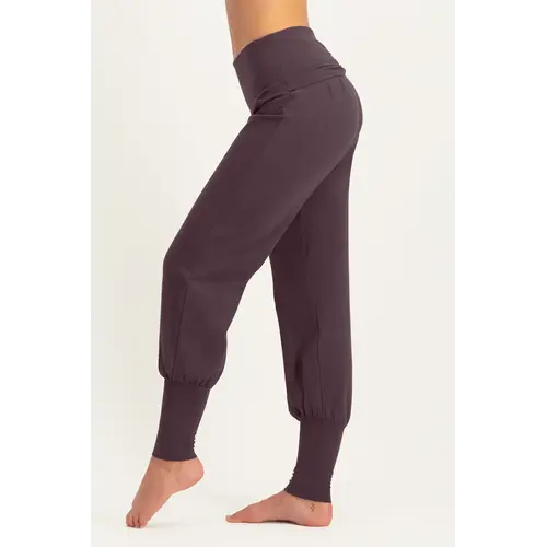 Urban Goddess - Duurzame Yoga- Pilates en Active Kleding Yoga Broek Devi Berry