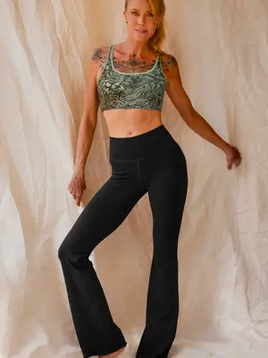 Funky Simplicity - Duurzame Yoga Kleding Cross Back Bra Bloom Olijf Groen