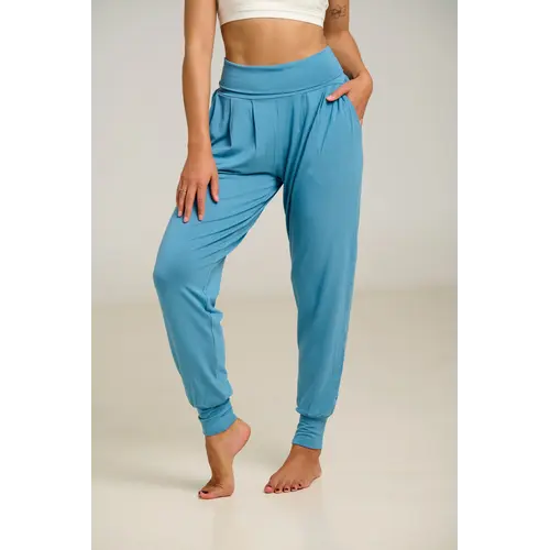 Shambhala Barcelona- Yoga en Sportkleding Purusha Harem Pant Azul Piedra