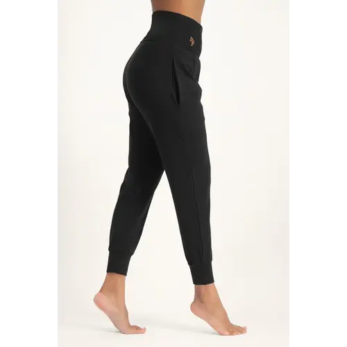 Urban Goddess - Duurzame Yoga- Pilates en Active Kleding Yoga Broek Bhumi Zwart