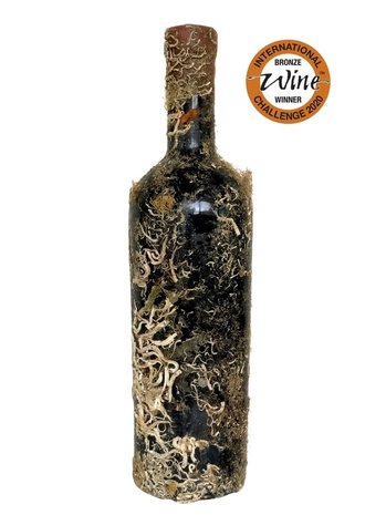 Coral wine Deux Mers Coral wine Deux Mers