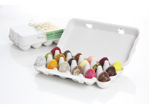 SJOKOLAT Assortiment chocolade paaseitjes in eierdoos  - 18 stuks