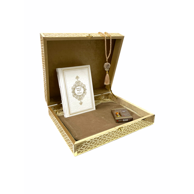 Mirac Limited edition Koran box met een Nederlands vertaalde Koran, gebedskleed, esans en een tasbih goud / wit