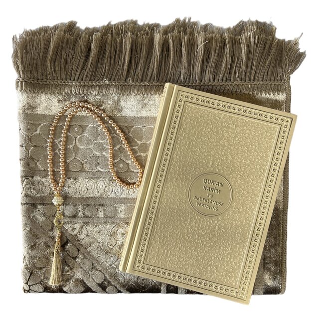 Mirac Gift set gold with a luxurious velvet prayer rug, pearl tasbih and Dutch translated Koran Kerim