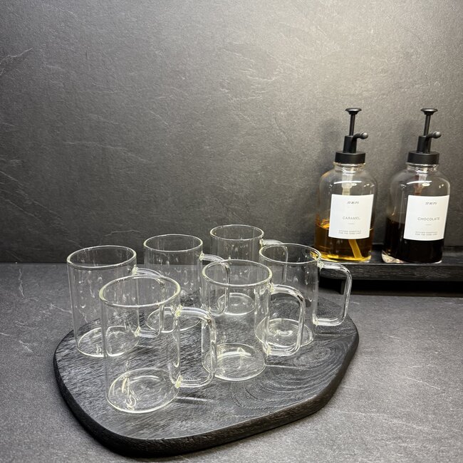 Mirac  Naomi drinking glasses