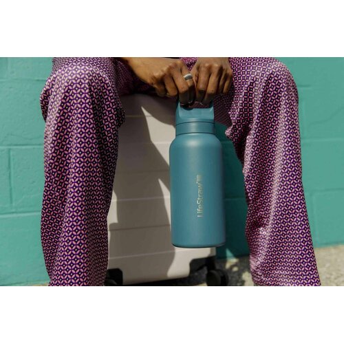 LifeStraw waterzuivering LifeStraw Go Series Stainless Steel 1 liter Waterfilter Drinkfles RVS (Nordic Noir) LifeStraw waterzuivering LifeStraw Go Series Stainless Steel 1 liter Waterfilter Drinkfles RVS (Nordic Noir)