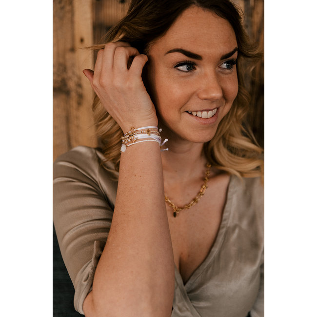 By Shir Armband silk koord wit steen wit