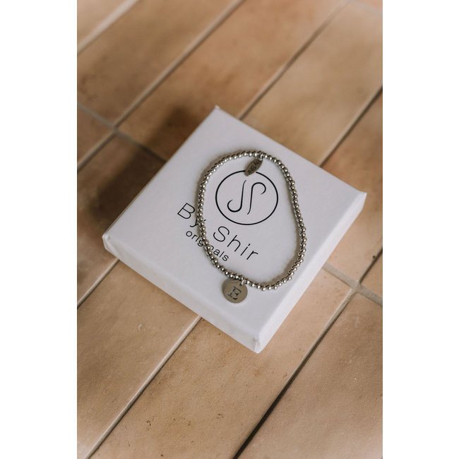 By Shir Armband Perlen mit Buchstaben Edelstahl