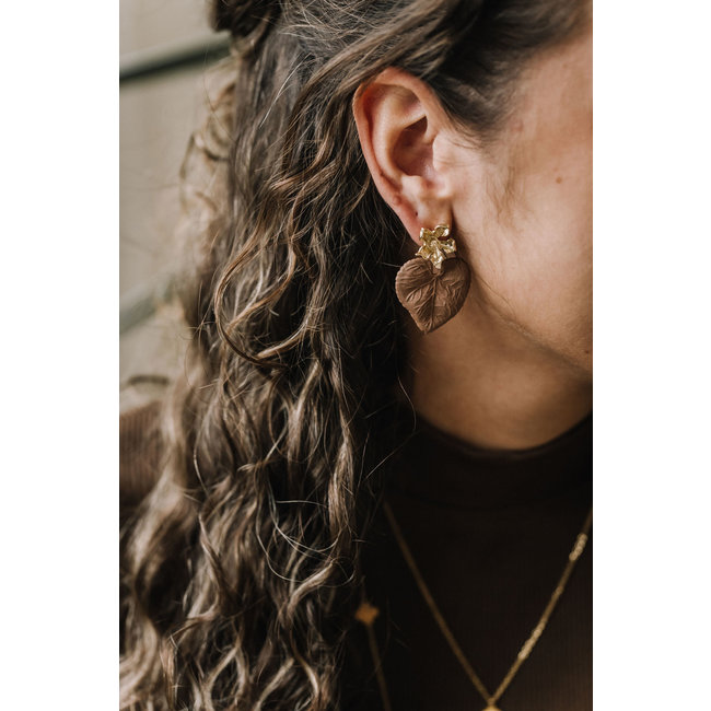 By Shir Oorbellen luxe Leaf bruin