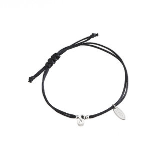 By Shir Armband silk koord Zwart met letter edelstaal