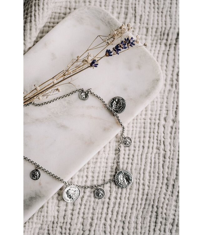 By Shir Chain coins short