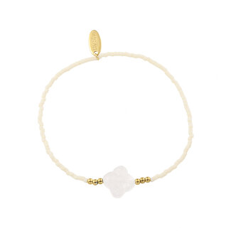 By Shir Armband kraaltjes offwhite klaver goud