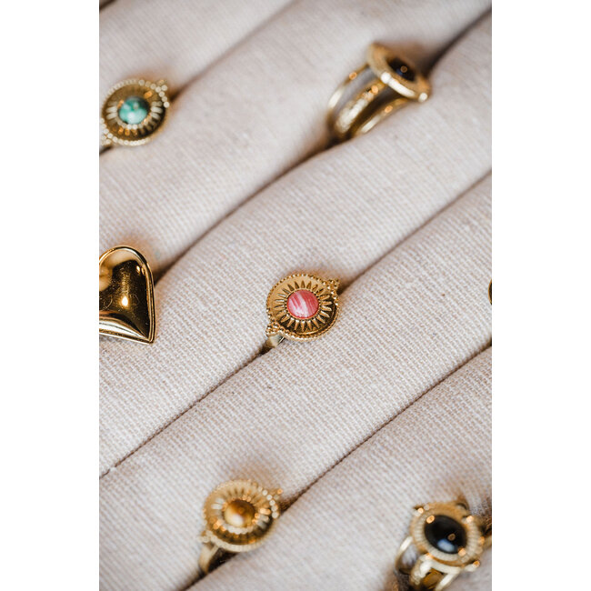 By Shir Ringen display stof groot beige