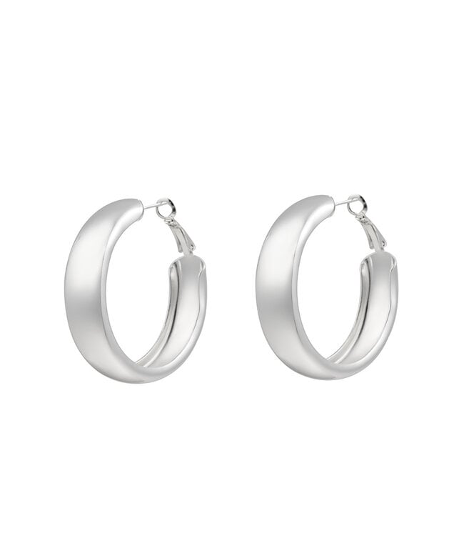 By Shir Luxury Chunky Chanty M earrings