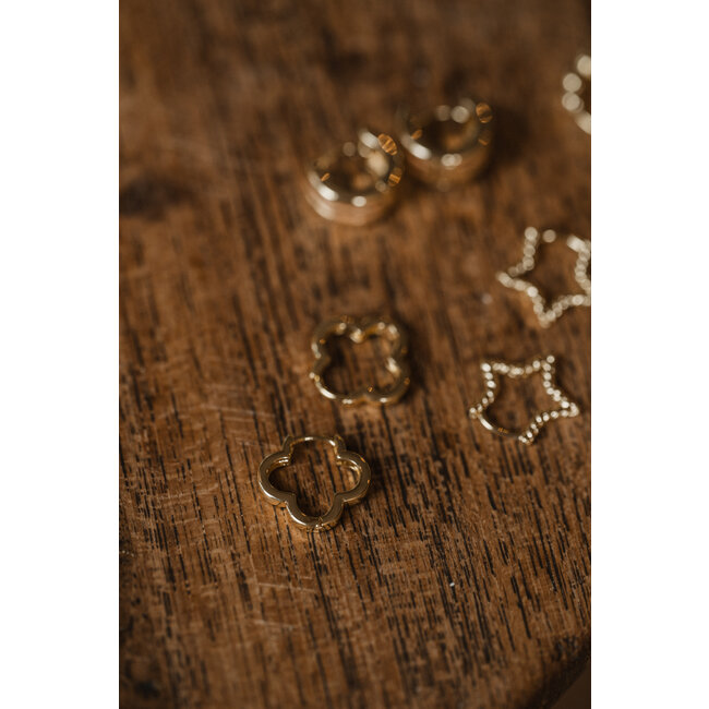 By Shir Earrings small clover