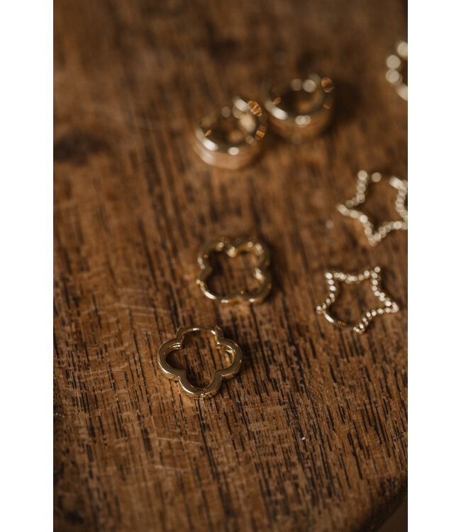 By Shir Earrings small clover