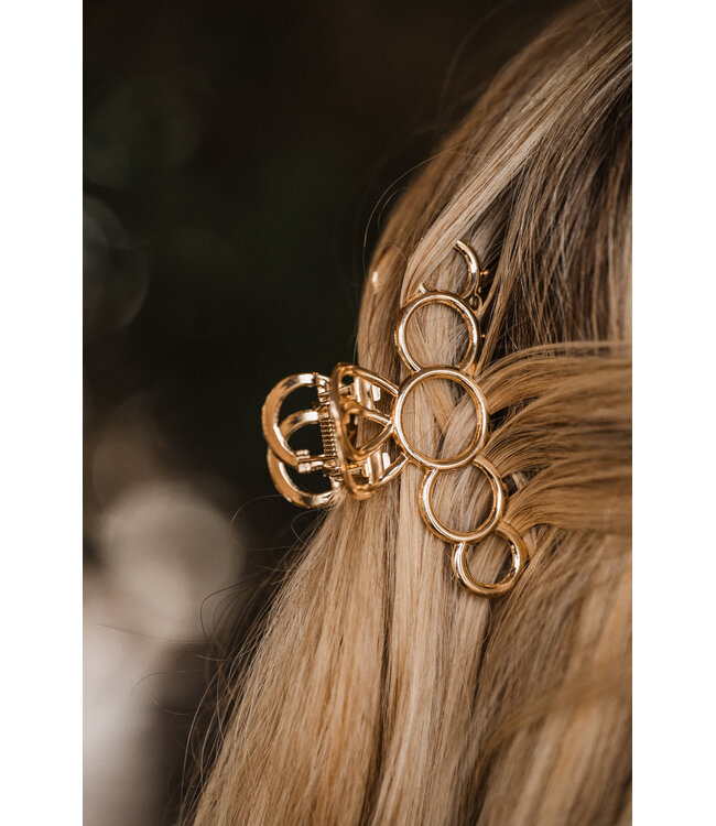 By Shir Haarnadel Runde