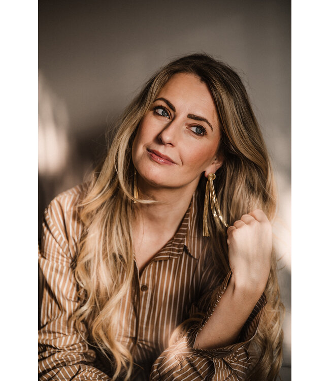 By Shir Luxury knot sparkle earrings